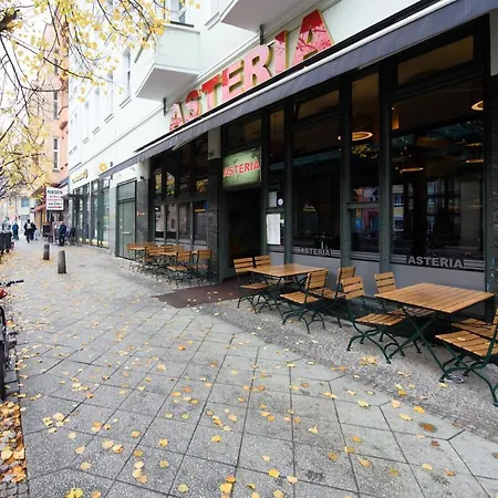 Hotelroom In N.3 Prenzlauer Berg New Guest house 3*